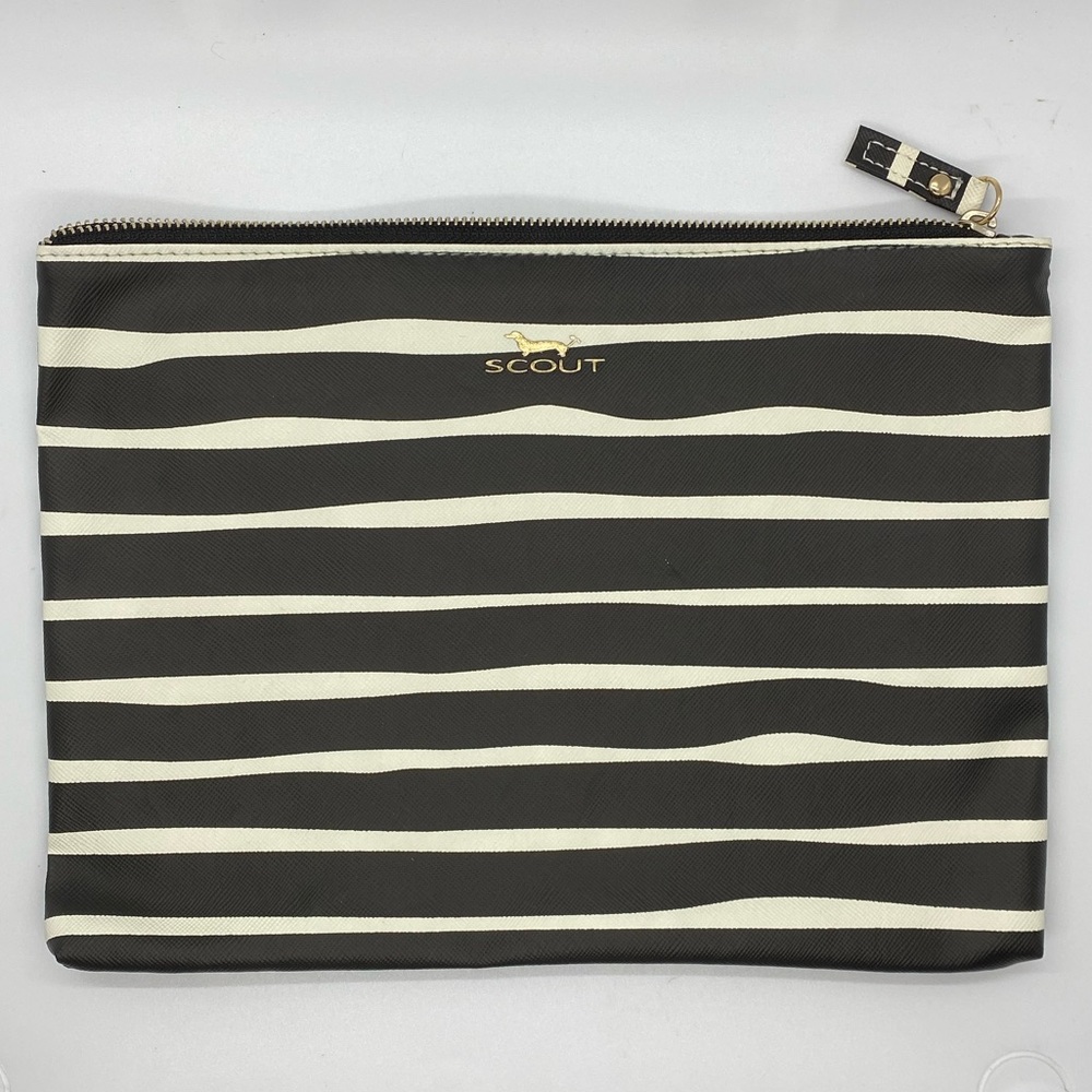 Scout makeup or catch-all pouch